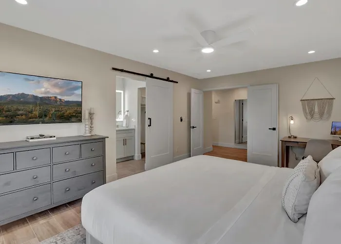 Slice Of Paradise, Remodel W Free Heated Pool Phoenix
