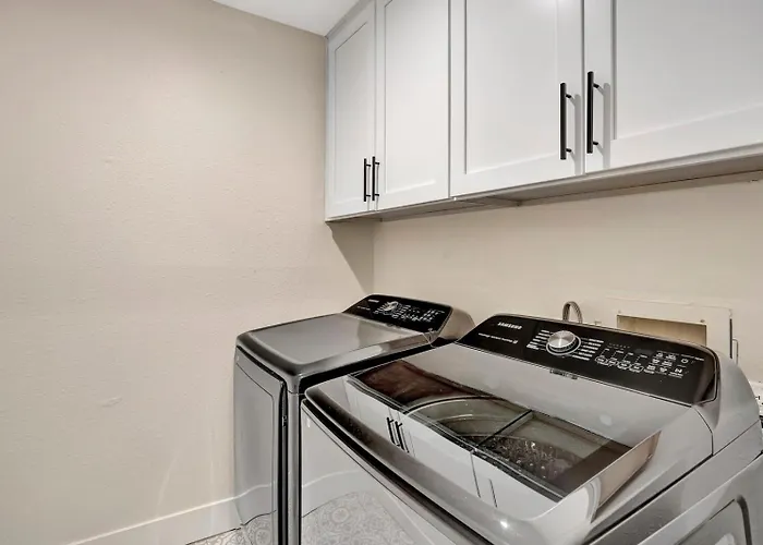 Slice Of Paradise, Remodel W Free Heated Pool Phoenix